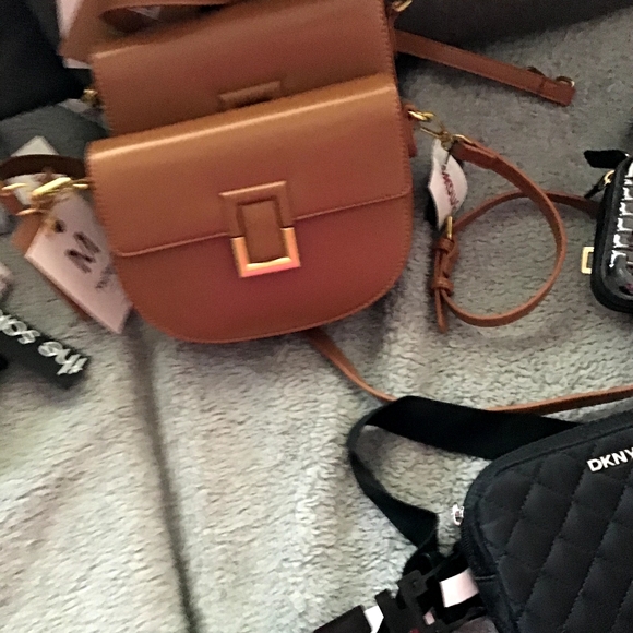 Purses - Picture 4 of 6